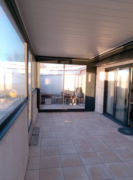 Pergola bioclimatique en aluminium à Marignane