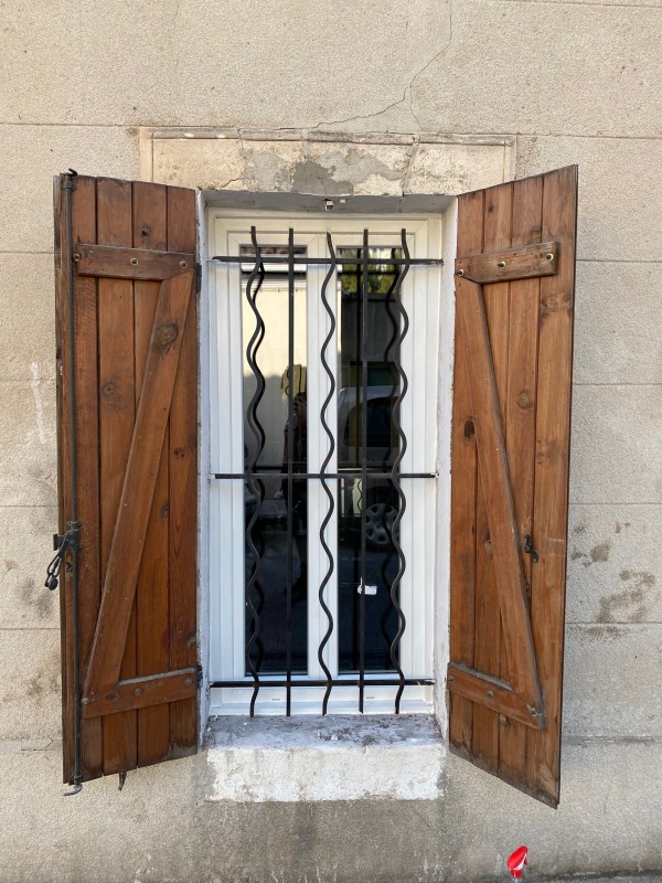 fenêtre en PVC triple vitrage à Marseille près de Aix-en-Provence