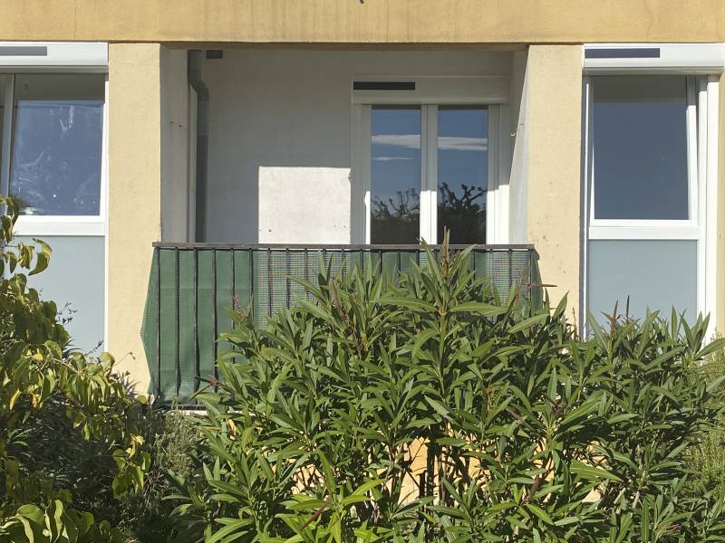 Volets roulants solaire SOPROFEN aux pennes Mirabeau près de Marseille.