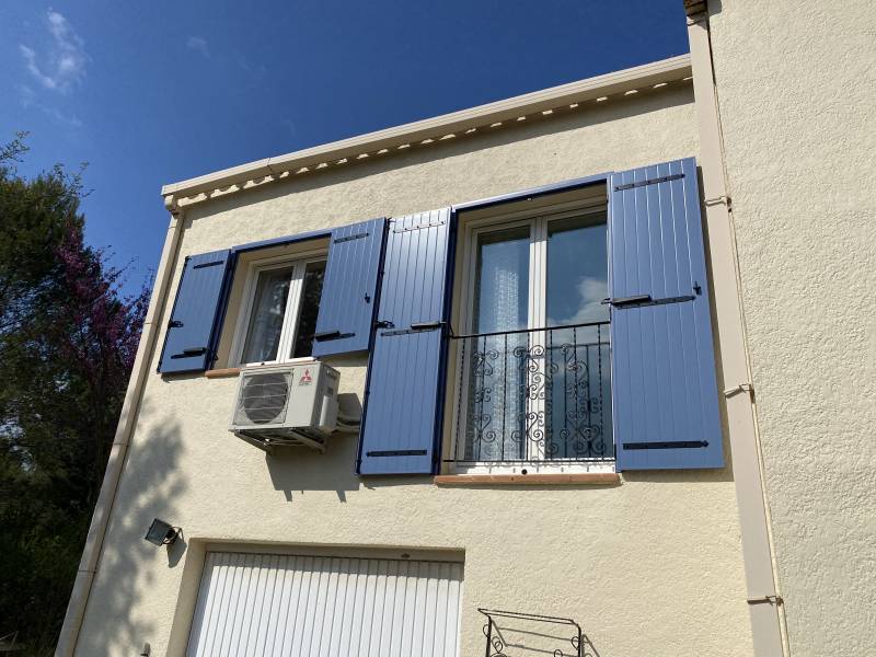 Pose de volets isolée sur carde à Velaux près de Aix  en Provence 
