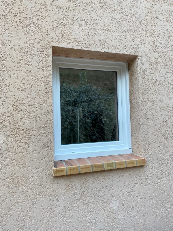 fenêtre un vantail oscillo battant PVC Qfort au Rove près de Marseille 