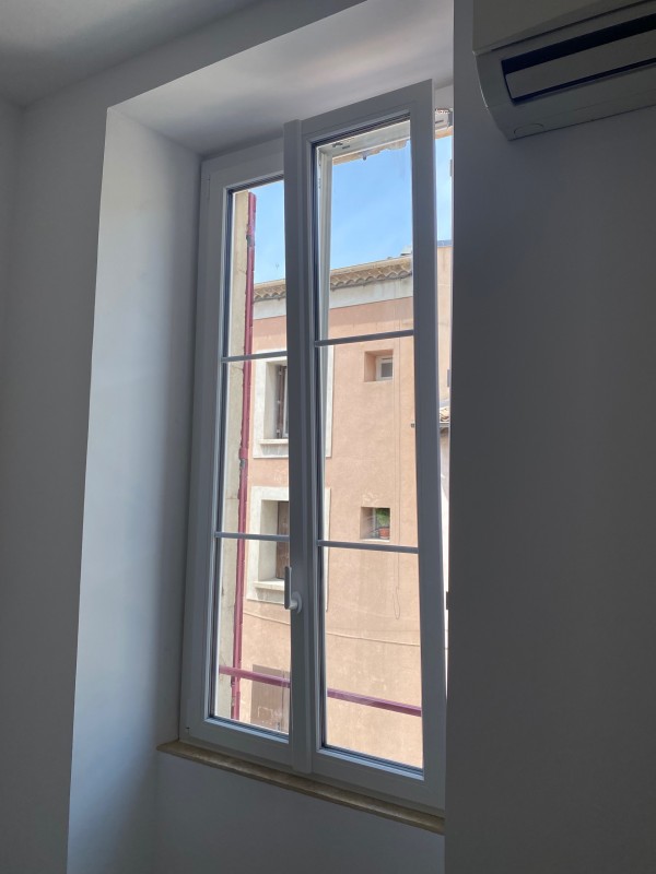 fenêtre PVC Triple vitrage Eguilles artisan menuisier